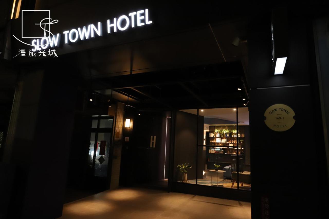 Slow Town Hotel-Glowing Taichung Exterior foto